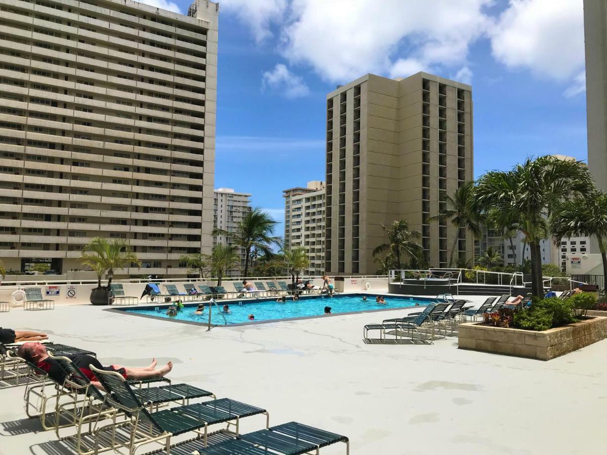 Appartement Upscale Penthouse With Ocean Views - Free Parking à Honolulu Extérieur photo